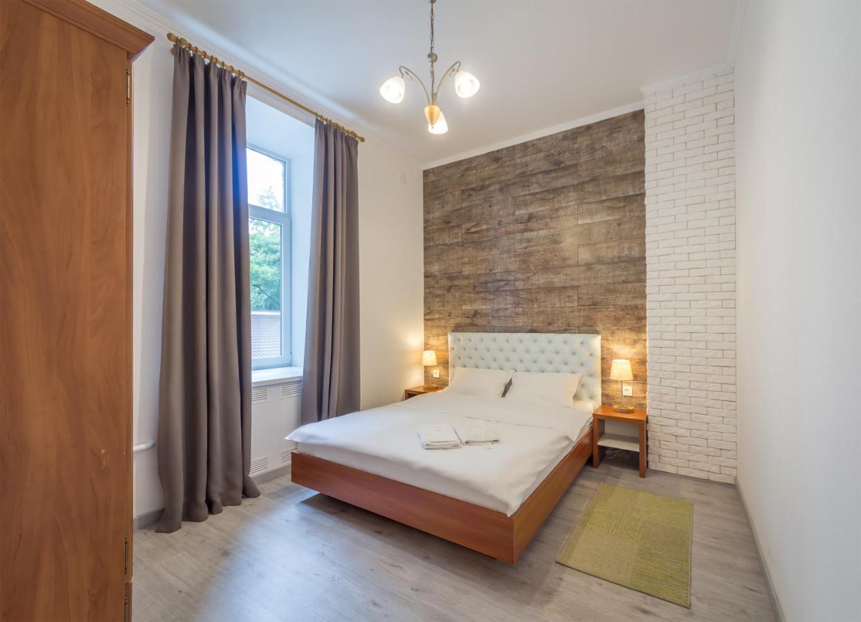 Apartments On Velyka Vasylkivska 47 Kiev Ngoại thất bức ảnh